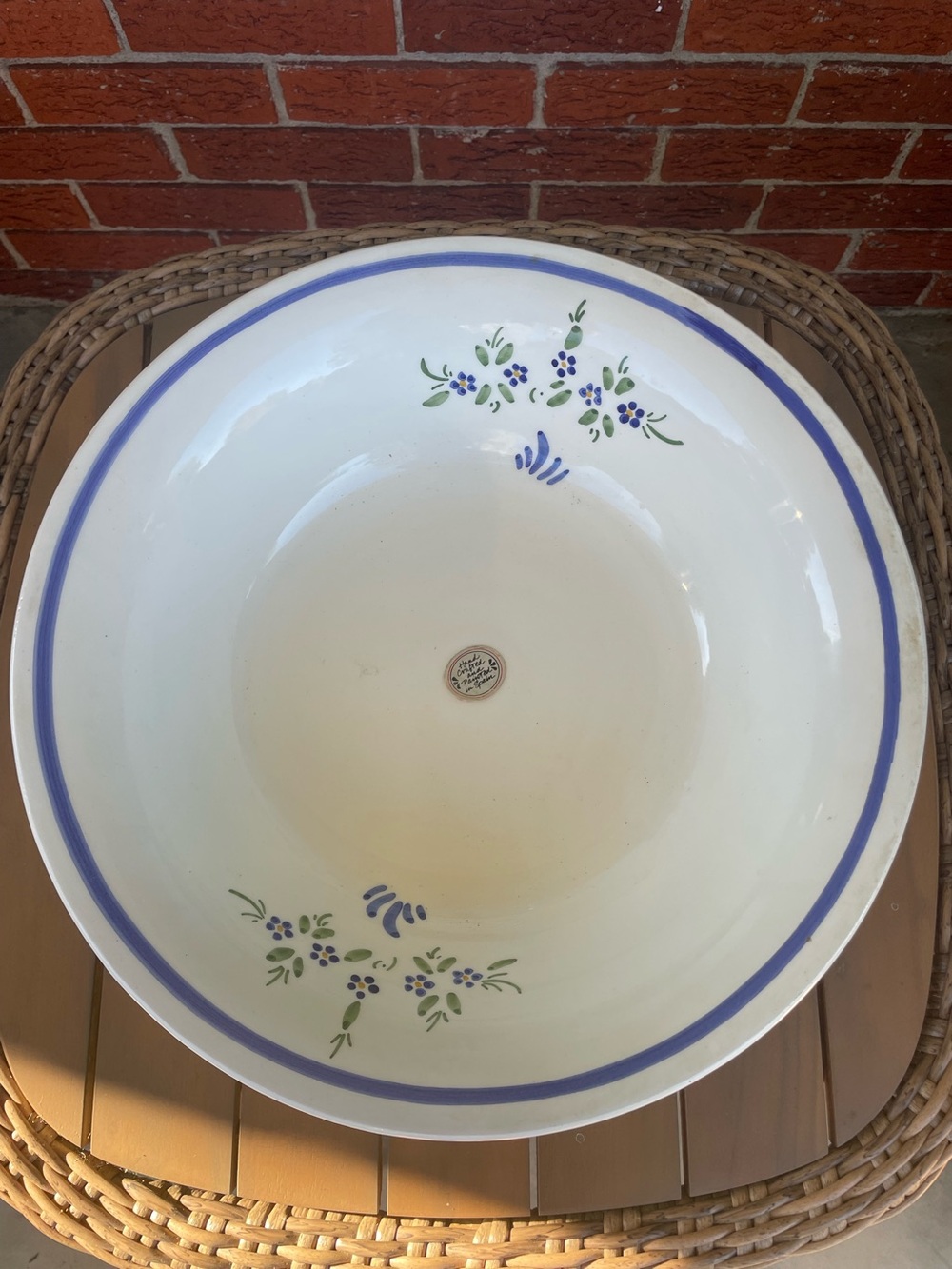 Hand painted Spain wash basin bowl vintage bright colors Blue rim around top